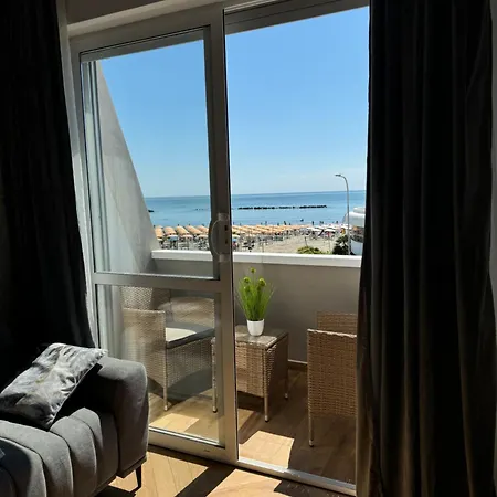 Piramide 13 Apartment Lido delle Nazioni