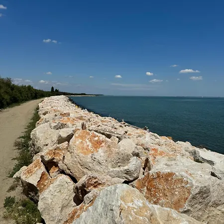 Piramide 13 * Lido delle Nazioni
