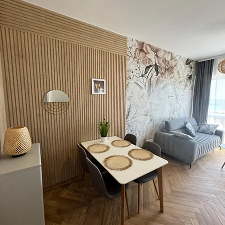 Apartment Piramide 13