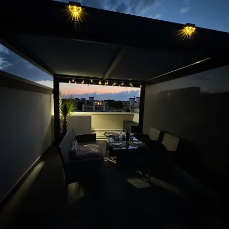 Apartment Piramide 13
