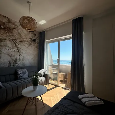 Piramide 13 Apartment
